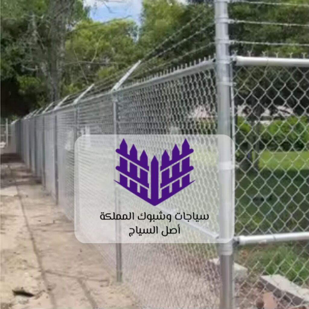 أسوار مجلفنة في الرياض